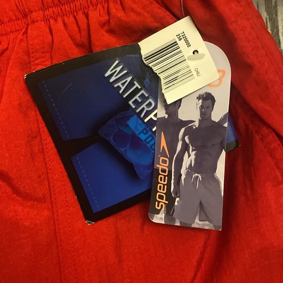 NWT🍍SPEEDO SWIM TRUNKS 🍍8” inseam🍍dry bag🍍SIZE LARGE 🍍F-3 - Picture 2 of 5